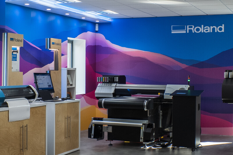 Digitally printed wall graphics in Roland DG Creative Centre