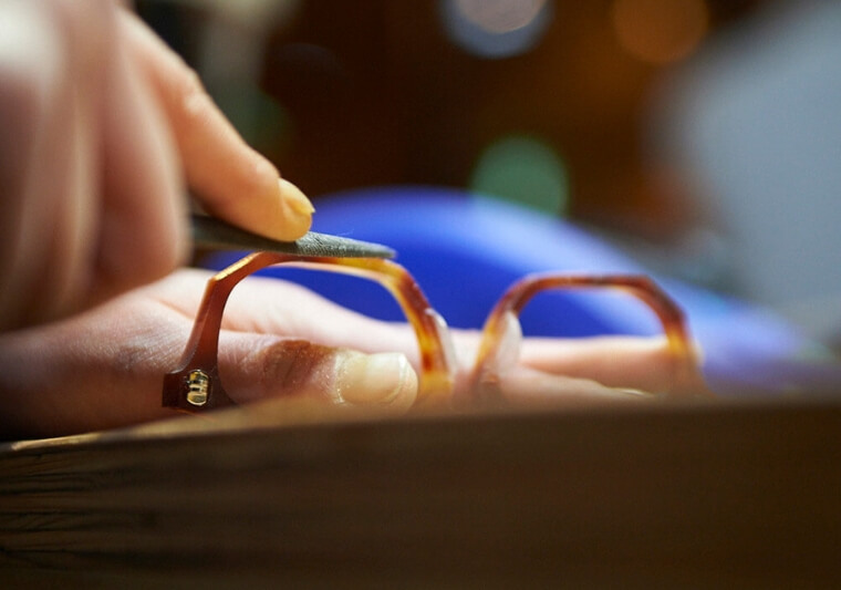 bespoke glasses frames are finished perfectly by artisans