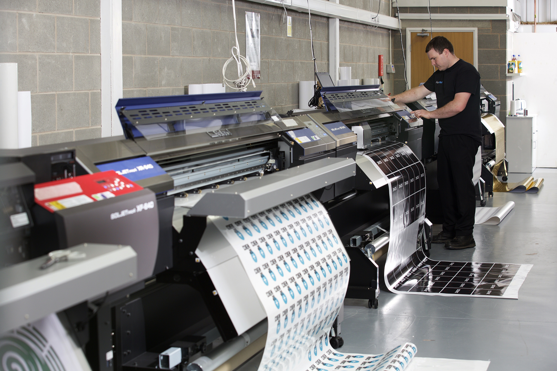 Printing vinyl on Roland machines