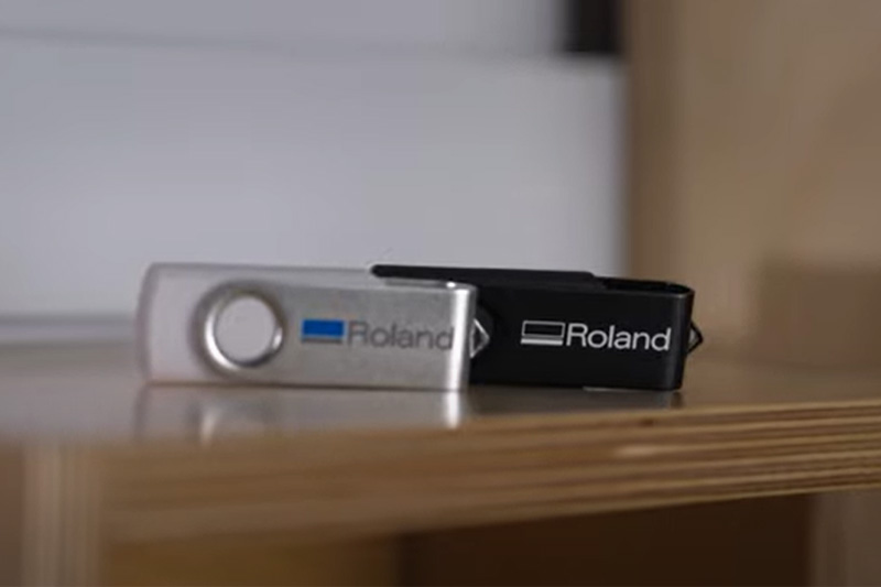 How to Print Branded USB Sticks on a UV Flatbed Printer | Roland DG