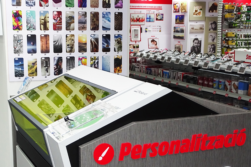 Over 80 stores have their own VersaUV LEF printer