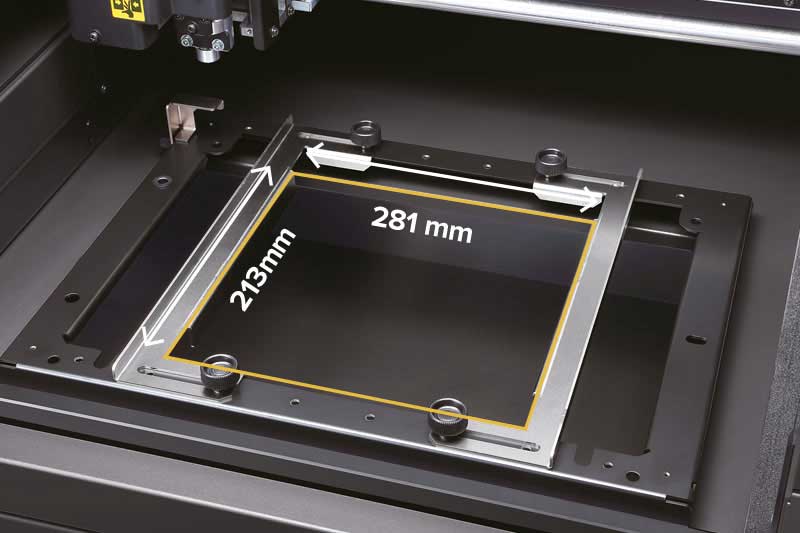 Het werkgebied van de LD-300 biedt voldoende ruimte voor grote artikelen. Dit zorgt voor meer productiviteit en opent het pad naar nieuwe, winstgevende toepassingen.